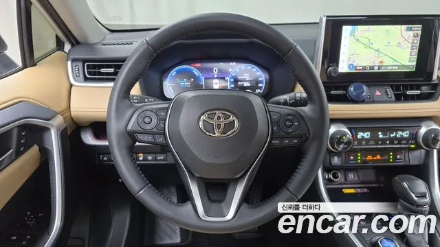 Toyota RAV4 2025