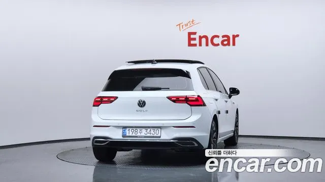Volkswagen Golf 2024