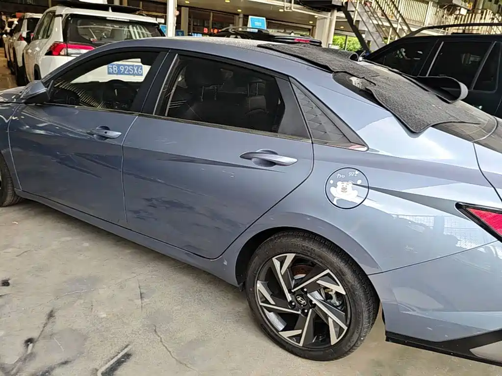 Hyundai Elantra 2024