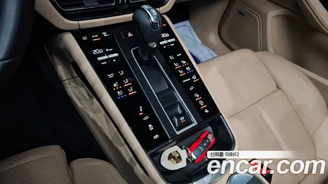 Porsche Macan 2022
