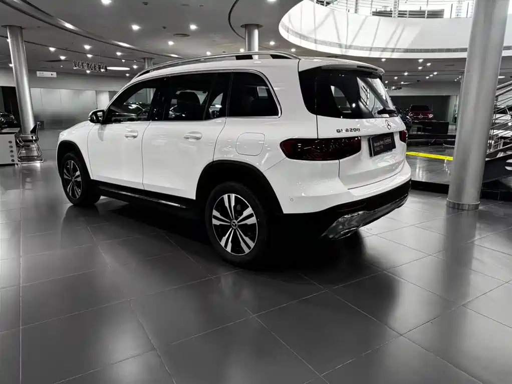 Mercedes-Benz GLB 2024