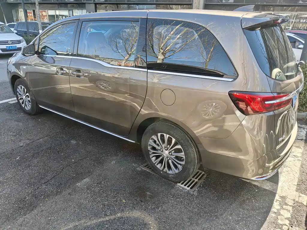 Buick GL8 2023