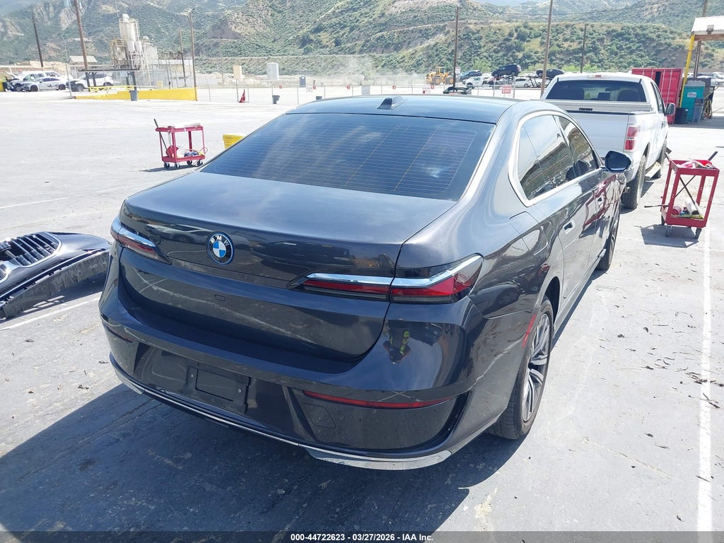 BMW i7 2024