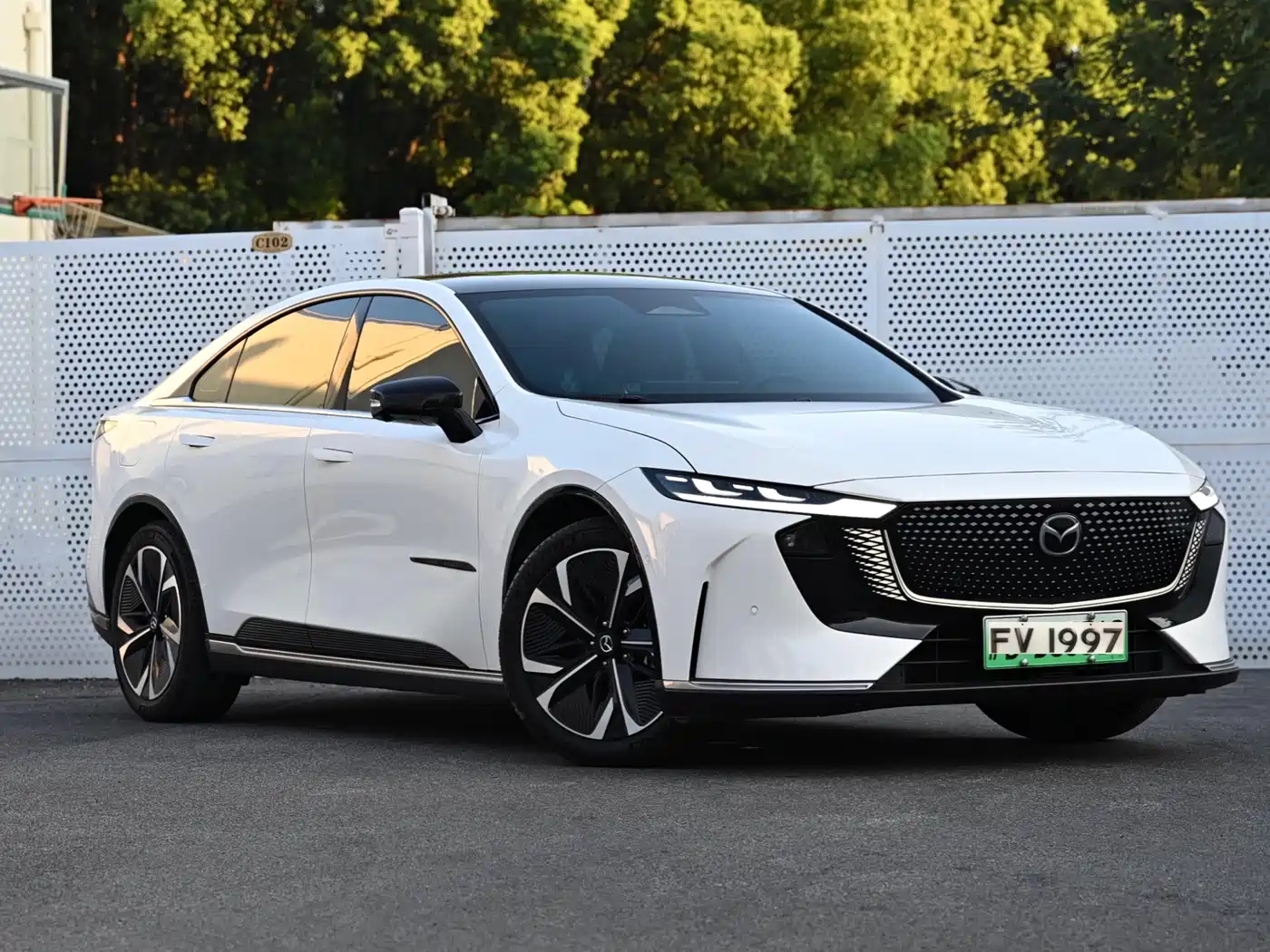 Mazda EZ-6 2025