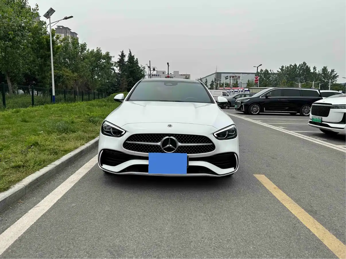 Mercedes-Benz C-Класс 2024