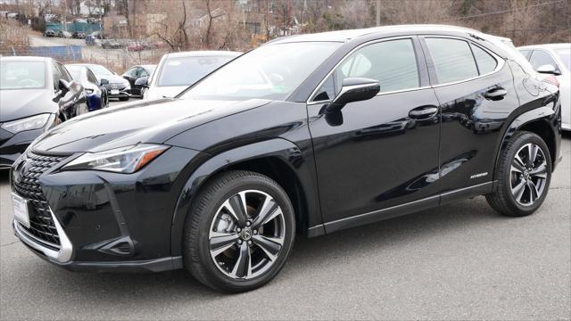 Lexus UX 2022