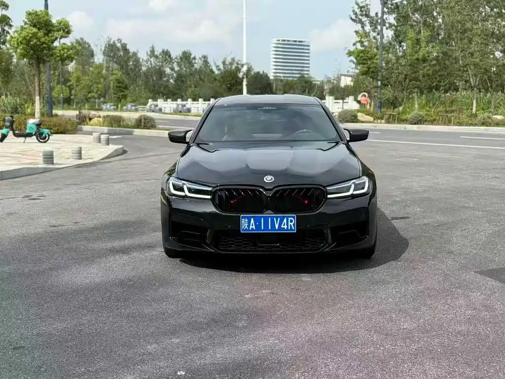 BMW M5 2021