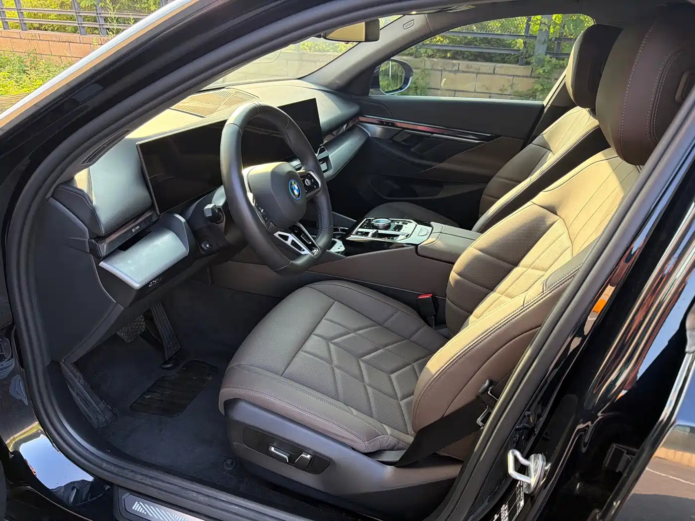 BMW i5 2025