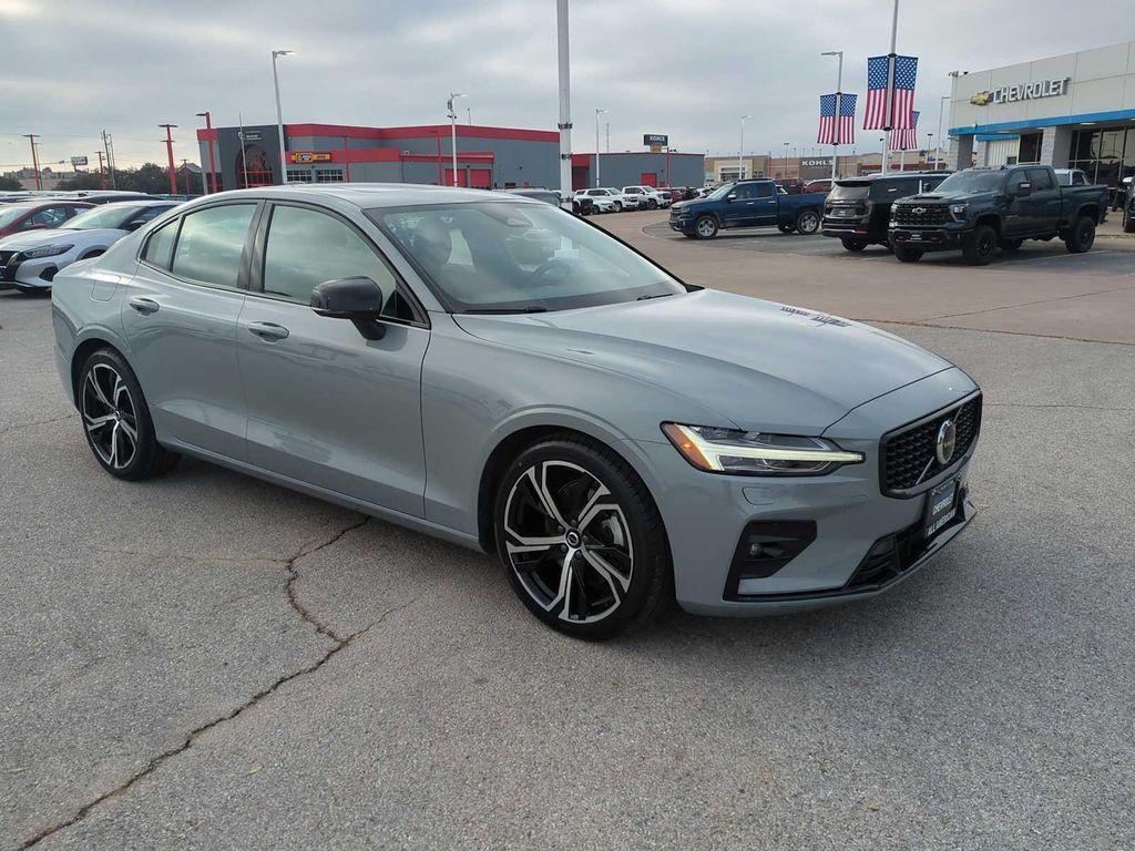 Volvo S60 2024