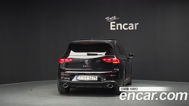 Volkswagen Golf 2024