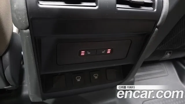 Land Rover Defender 2022
