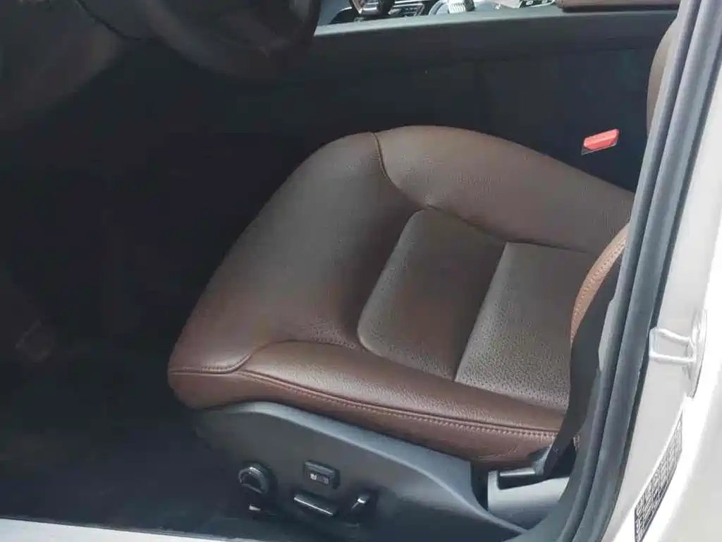 Volvo S60 2024