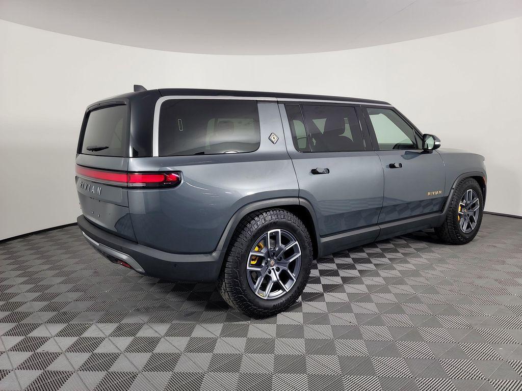 Rivian R1S 2023