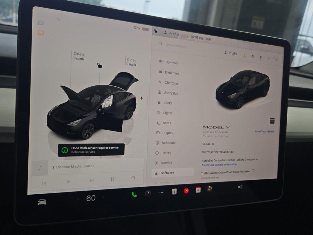 Tesla Model Y 2025