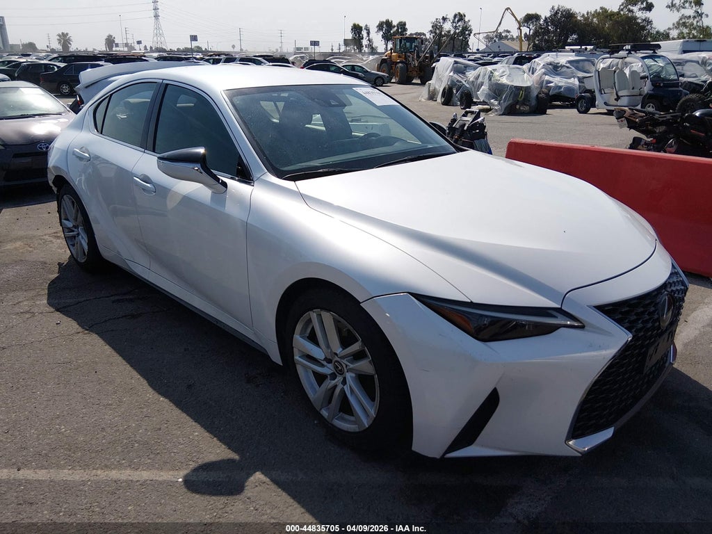 Lexus IS 300 2021