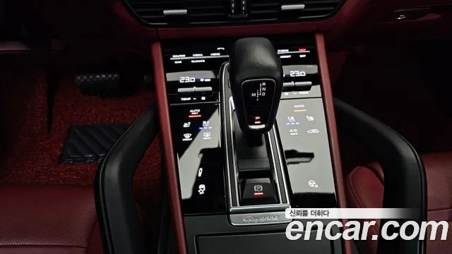 Porsche Cayenne 2021