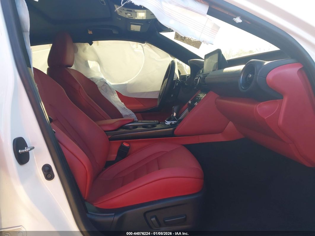 Lexus IS 2024