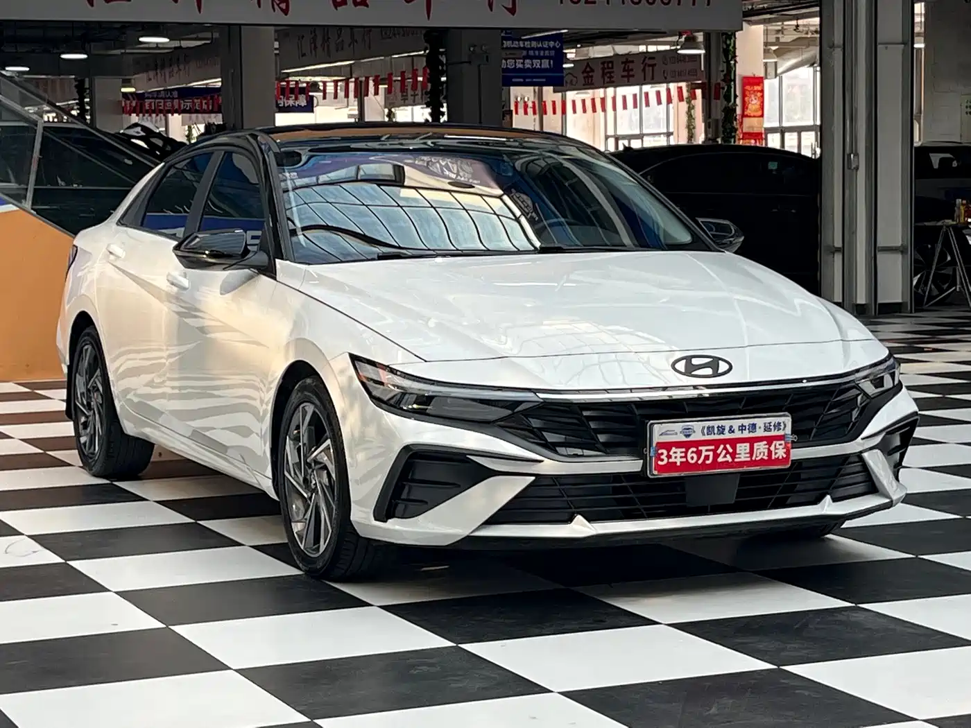 Hyundai Elantra 2023