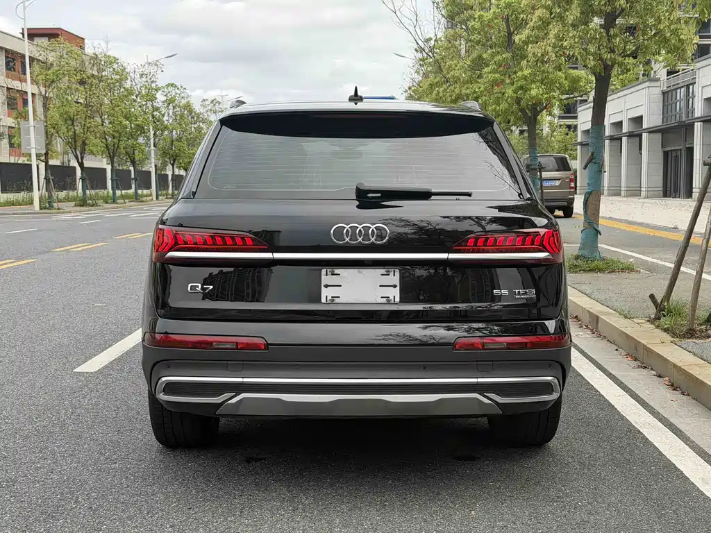 Audi Q7 2022