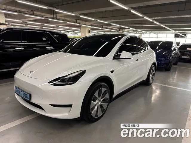 Tesla Model Y 2023