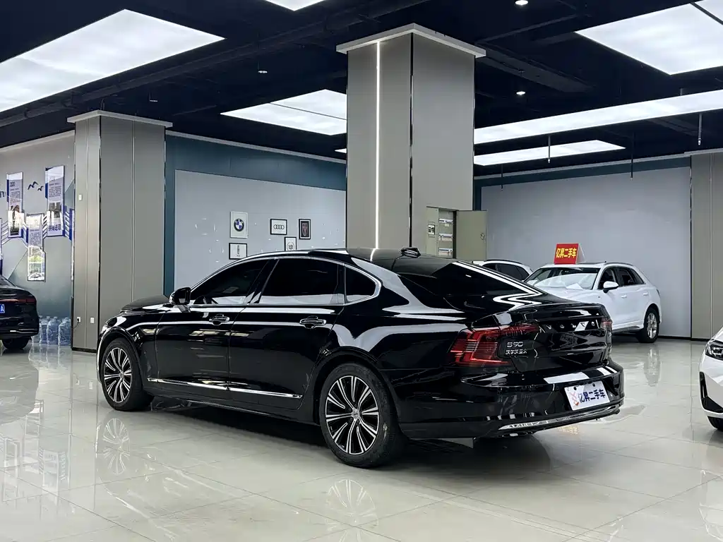 Volvo S90 2021