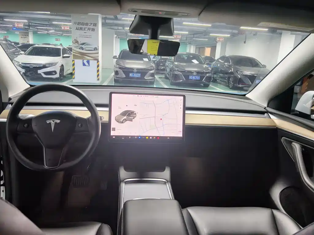 Tesla Model Y 2021