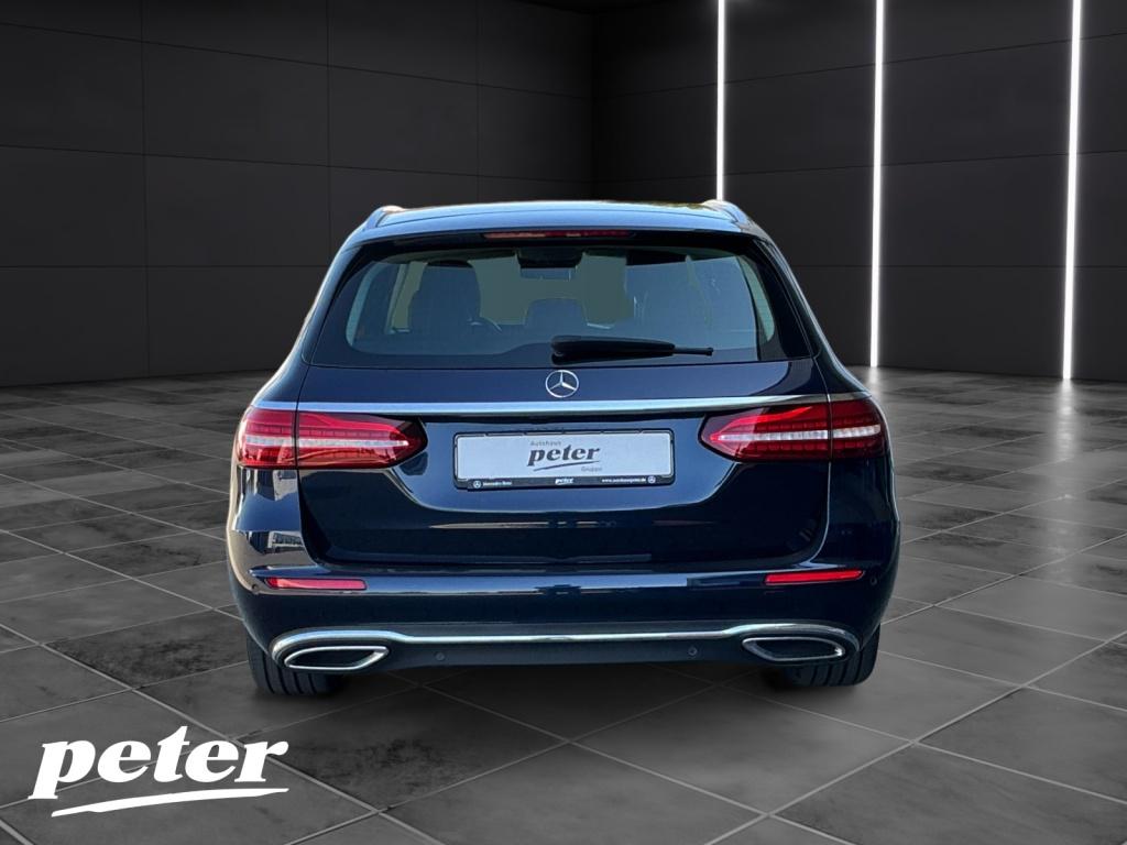 Mercedes-Benz E 220 2023