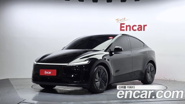 Tesla Model Y 2025