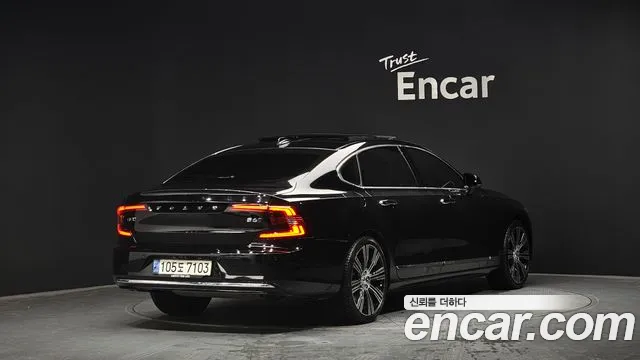 Volvo S90 2022