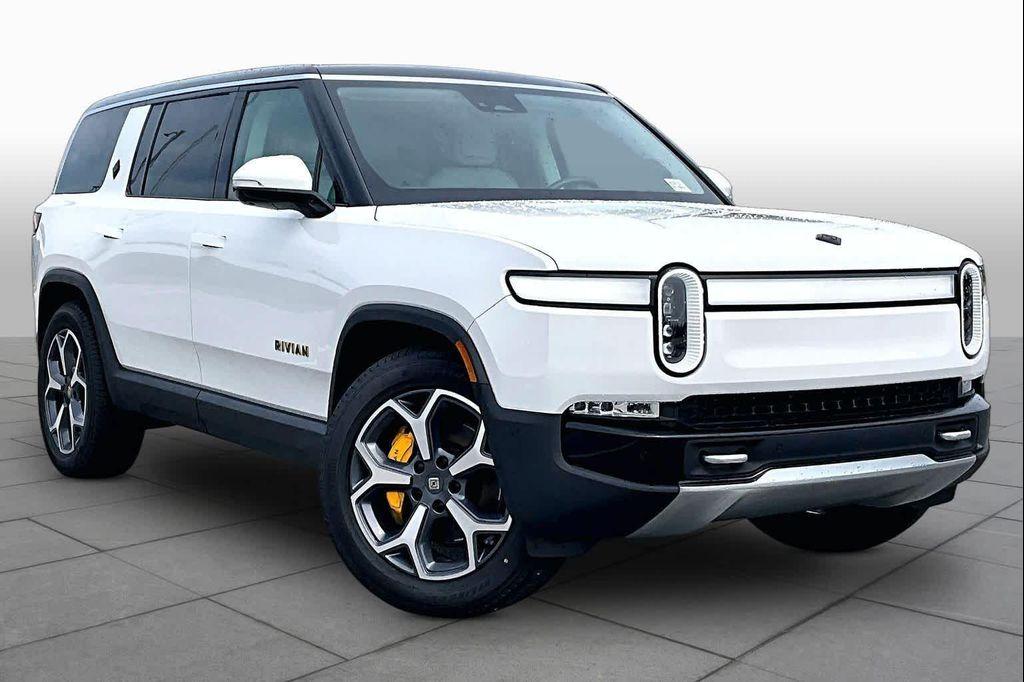Rivian R1S 2023
