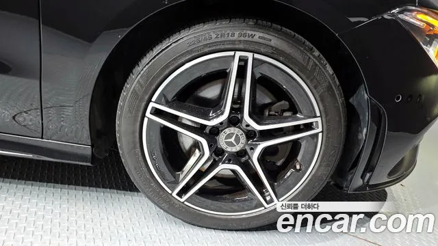 Mercedes-Benz CLA 2021