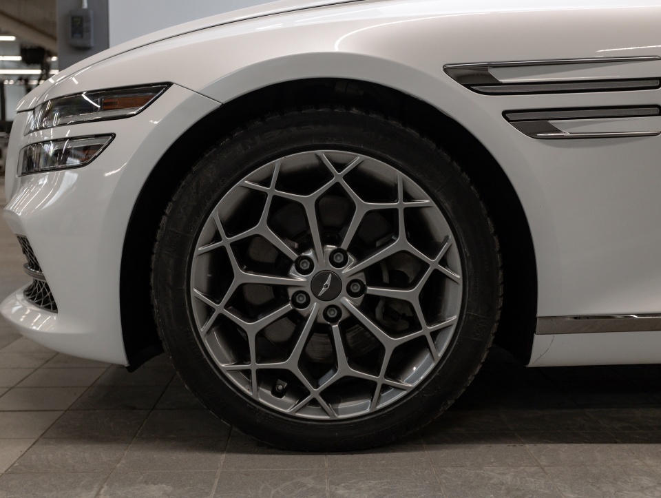 Genesis G80 2023