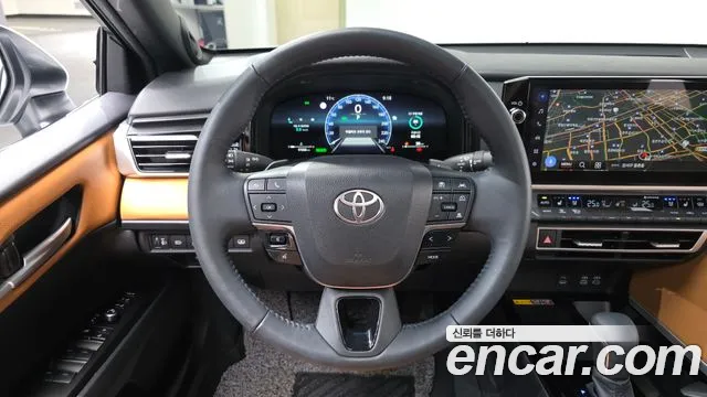 Toyota Camry 2025