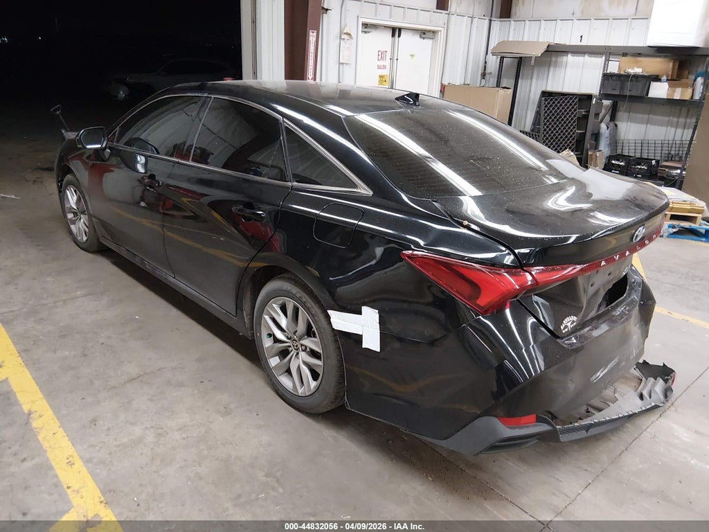 Toyota Avalon 2022