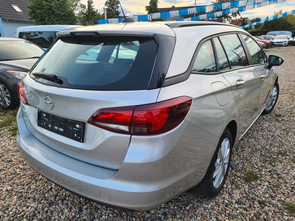 Opel Astra 2021