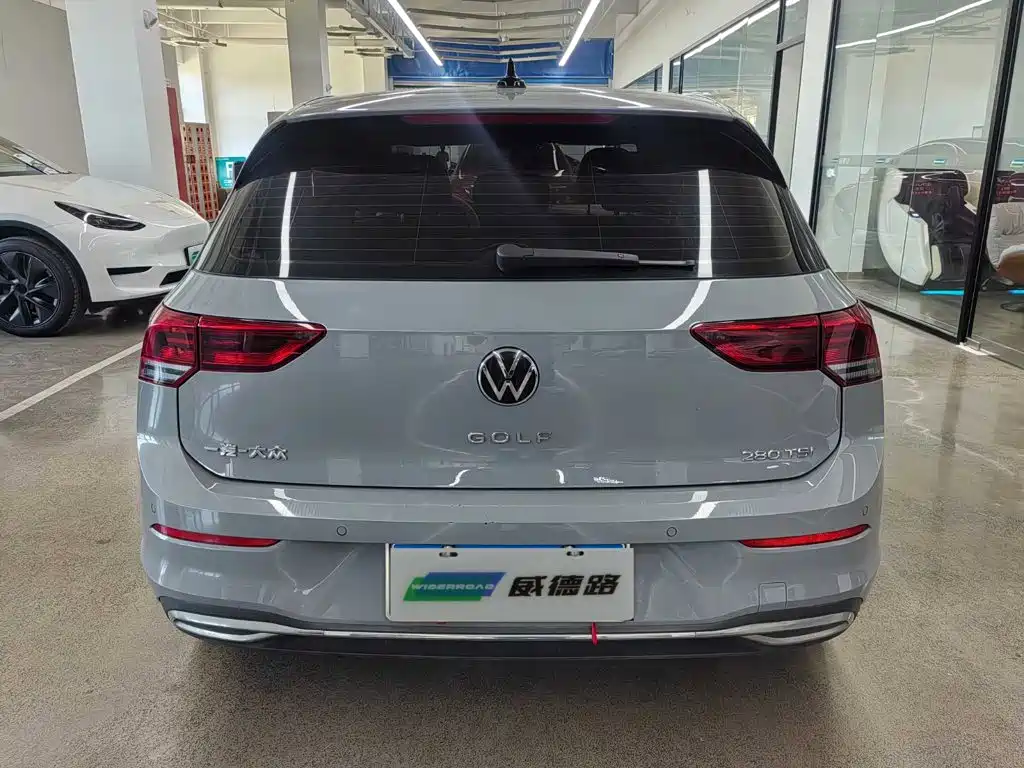 Volkswagen Golf 2023