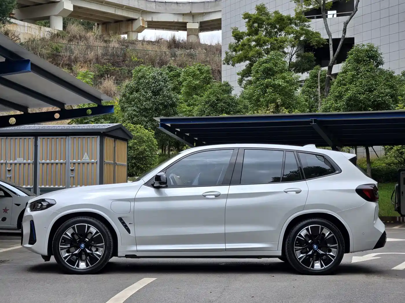 BMW iX3 2021