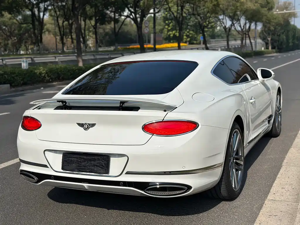 Bentley Continental 2020