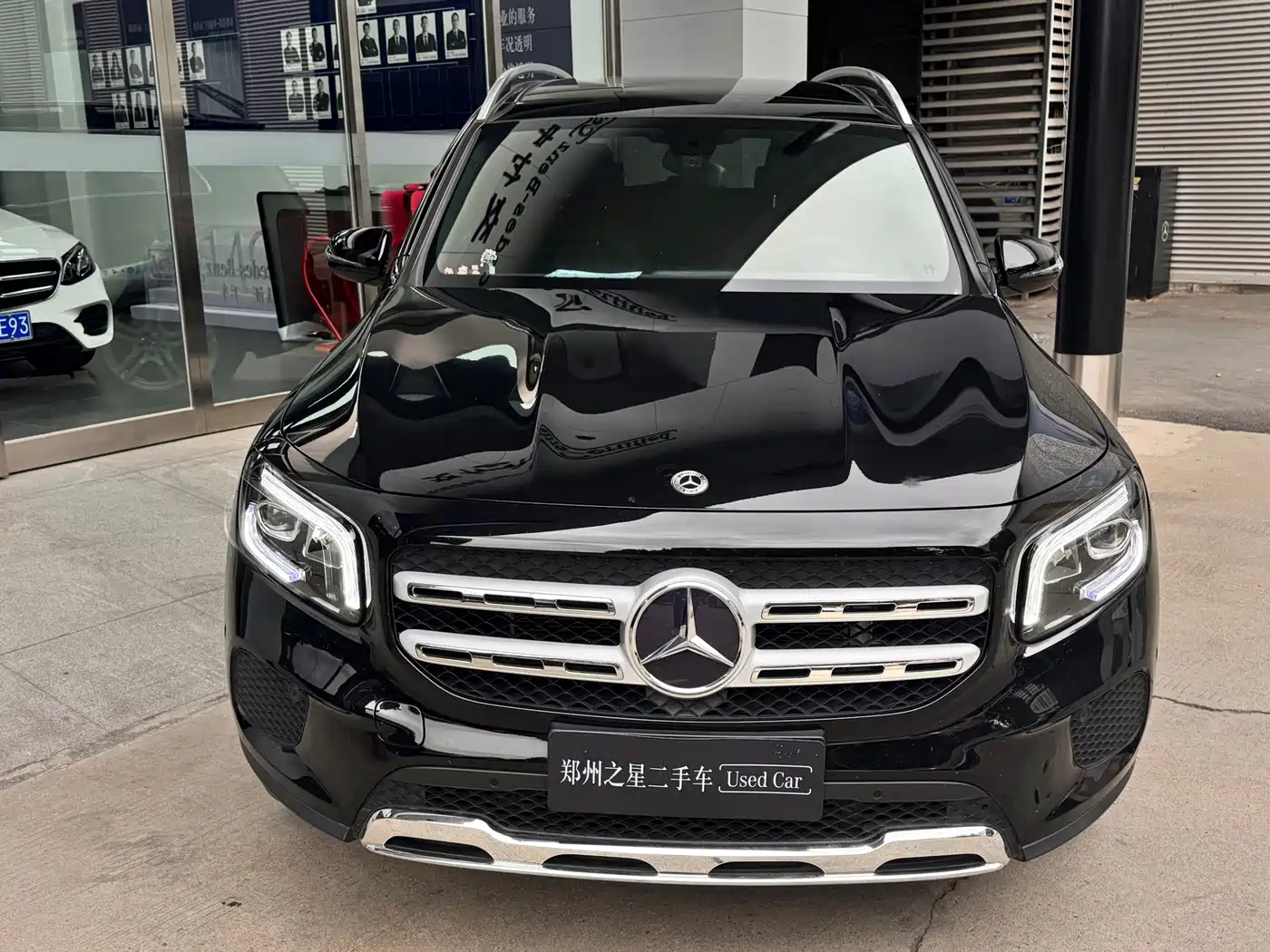 Mercedes-Benz GLB 2023