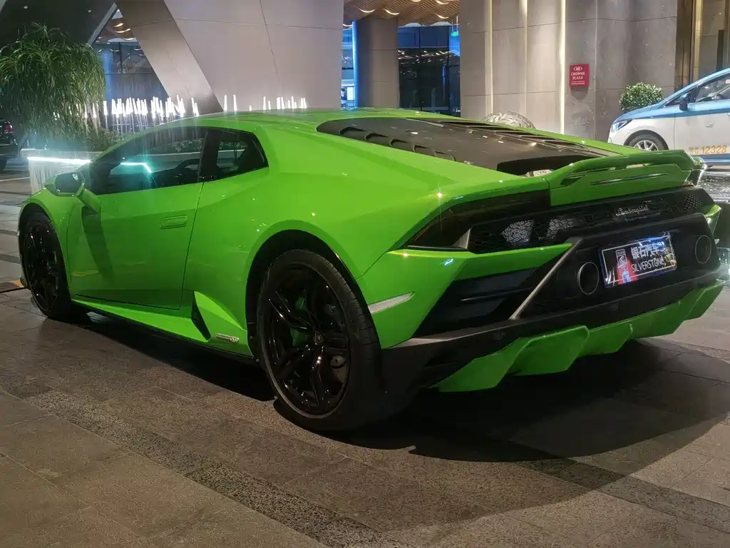 Lamborghini Huracán 2023