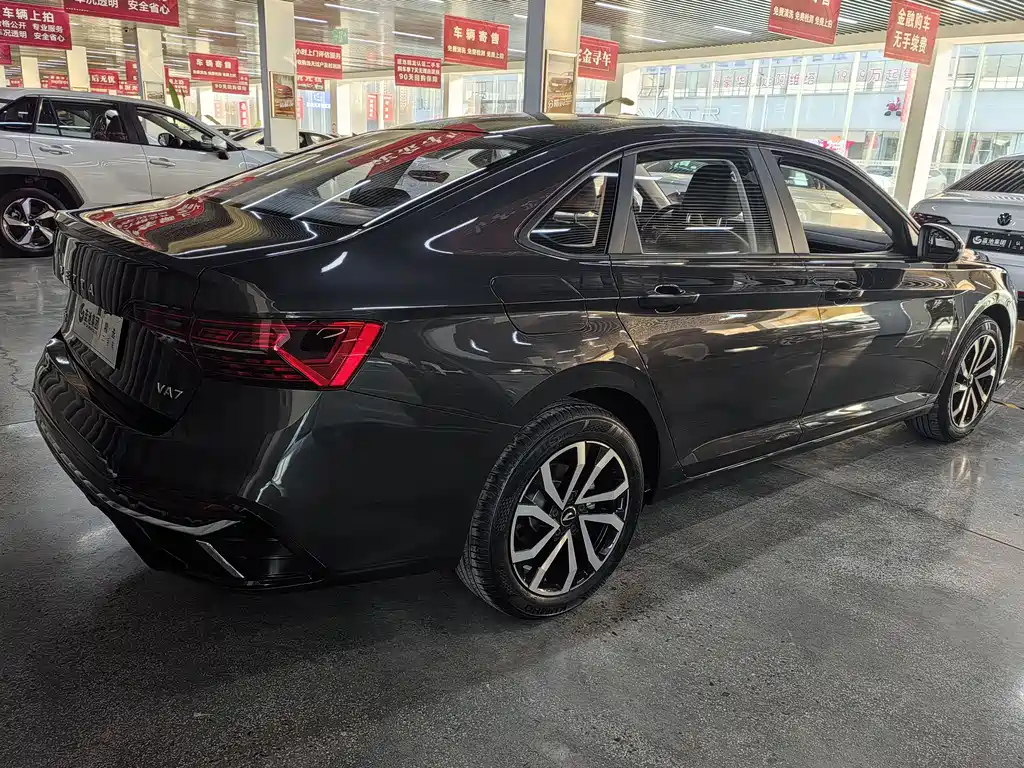 Jetta VA7 2025