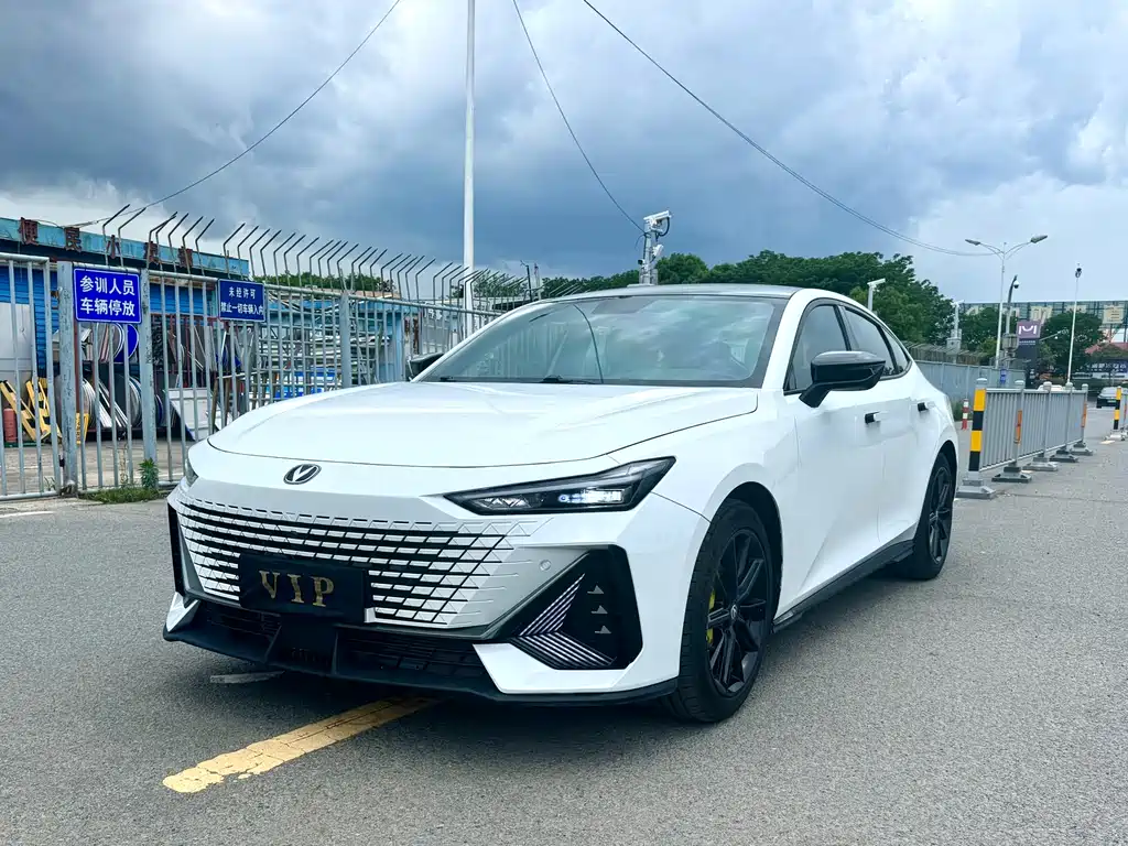 Changan UNI-V 2022