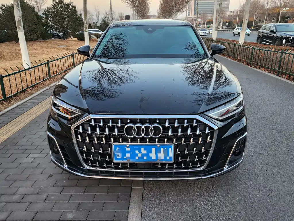 Audi A8 2024