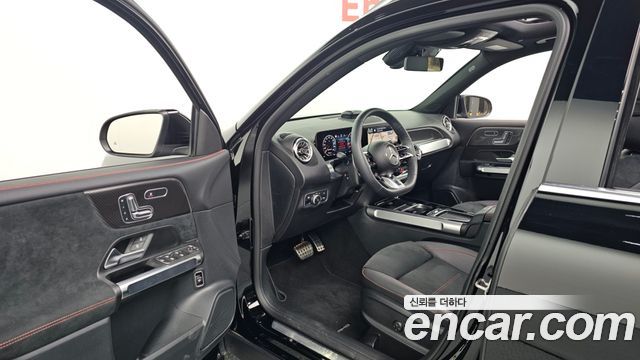 Mercedes-Benz GLB 2025