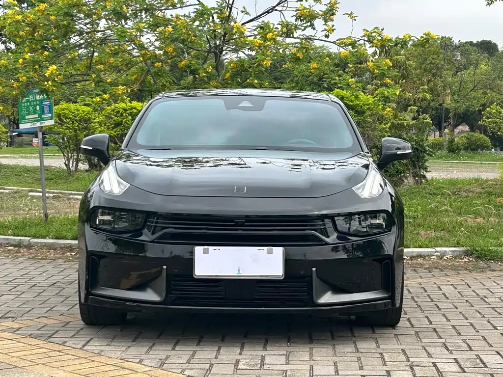 Lynk & Co 03 2022