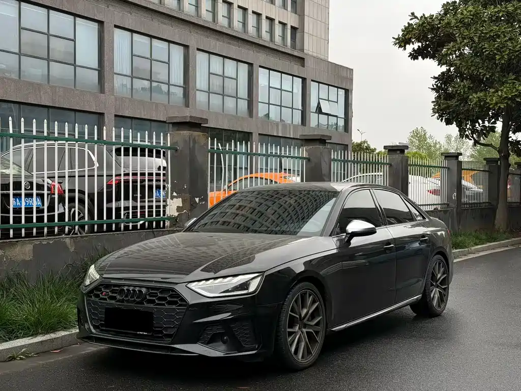 Audi S4 2023