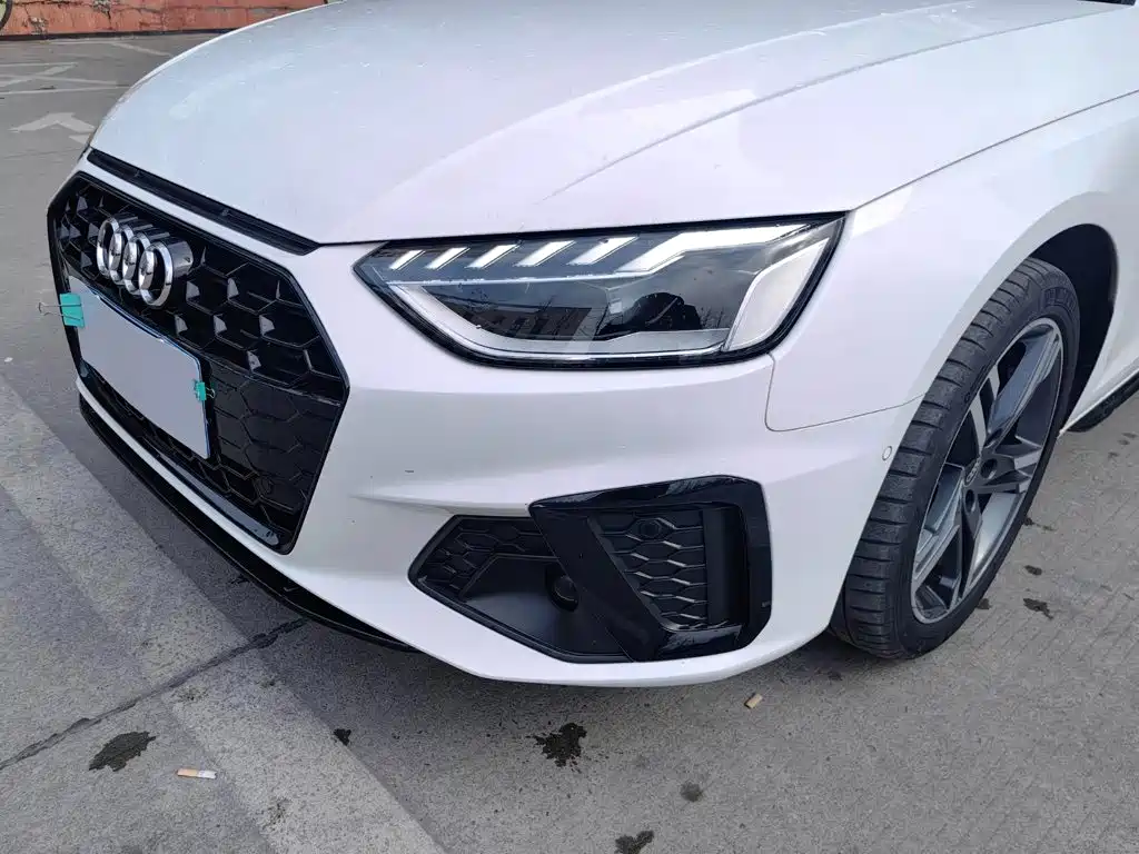 Audi A4 2023