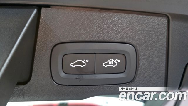 Volvo XC60 2025