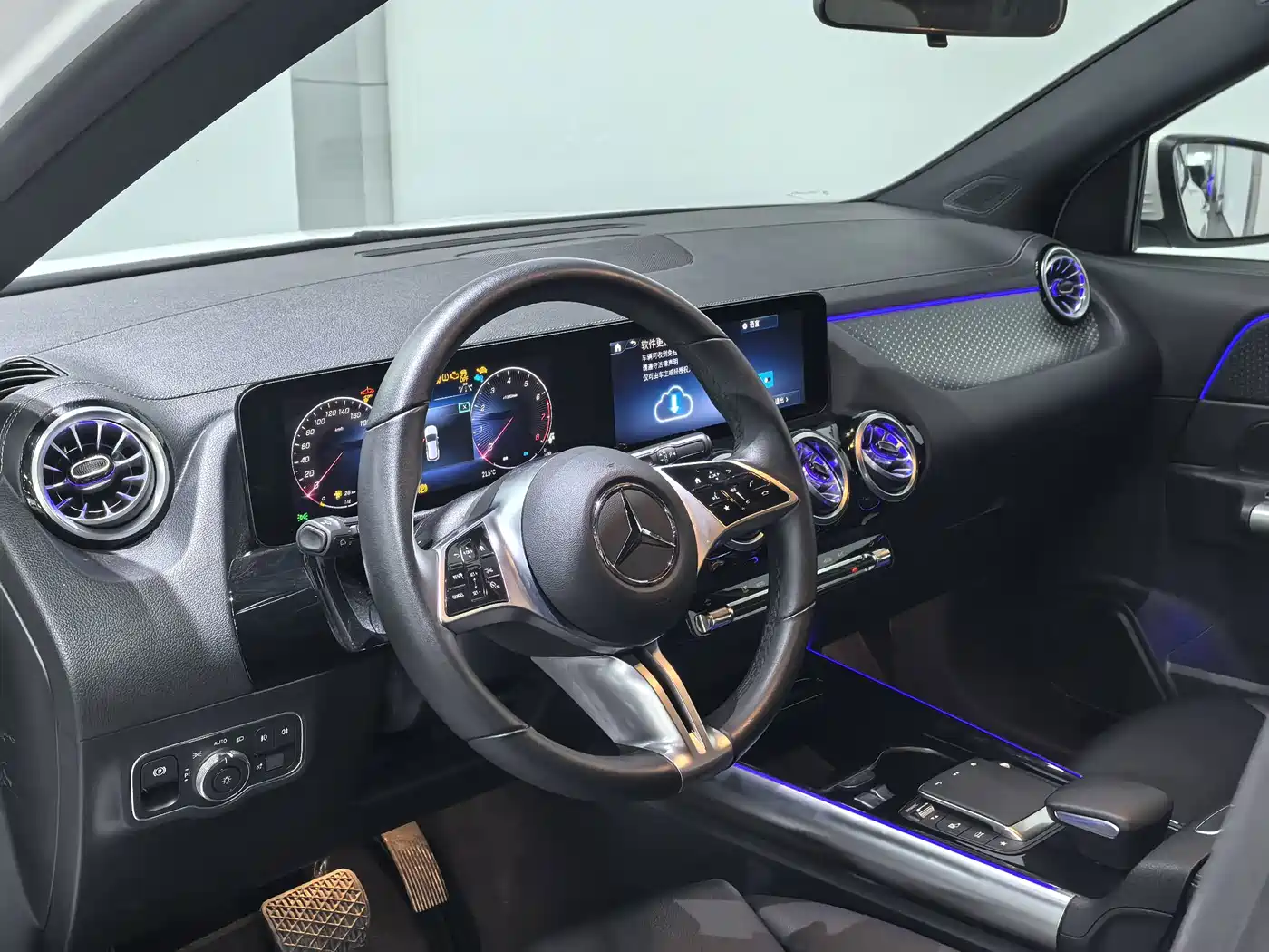 Mercedes-Benz GLA 2024