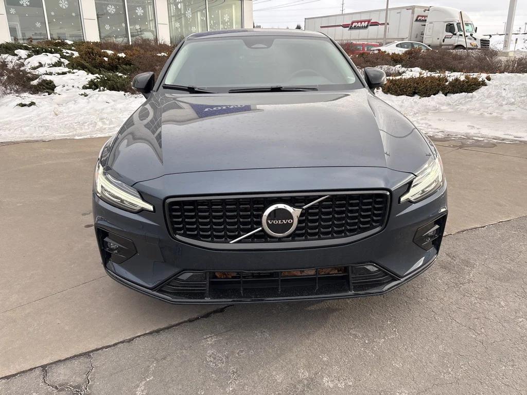 Volvo S60 2023